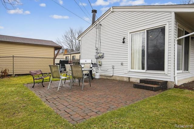 9640 Dudley Street, Taylor, MI 48180