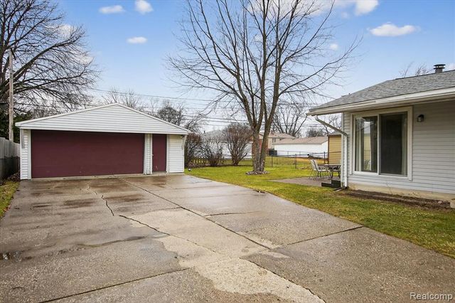 9640 Dudley Street, Taylor, MI 48180