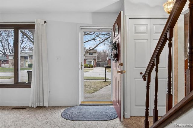 9640 Dudley Street, Taylor, MI 48180