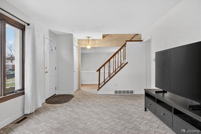 9640 Dudley Street, Taylor, MI 48180