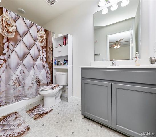 708 Vicksburg Lane, Wright City, MO 63390