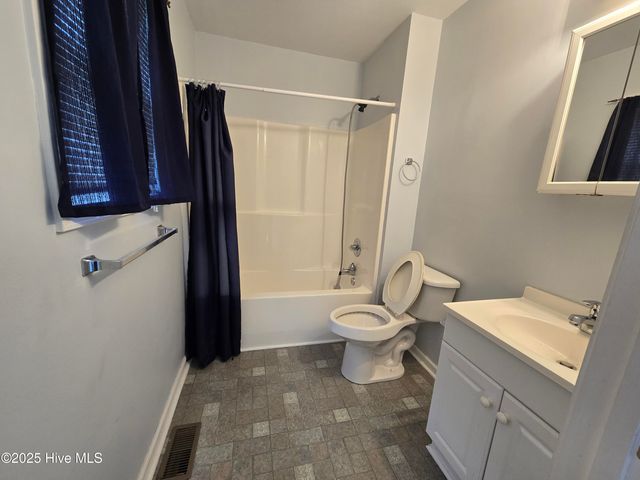 930 Porter Road, Greenville, NC 27834