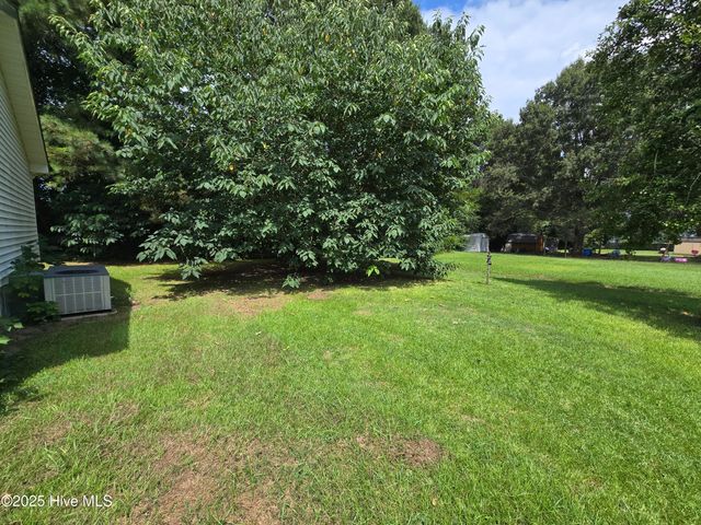 930 Porter Road, Greenville, NC 27834