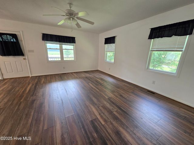 930 Porter Road, Greenville, NC 27834