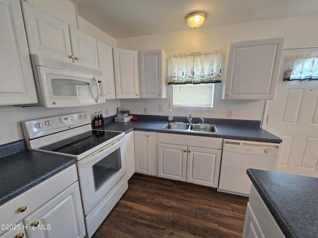 930 Porter Road, Greenville, NC 27834