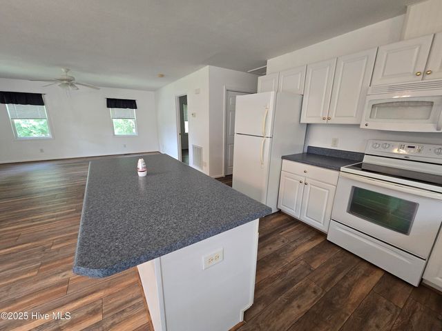 930 Porter Road, Greenville, NC 27834