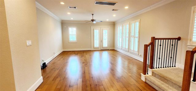 11 Rafters Row, The Woodlands, TX 77380