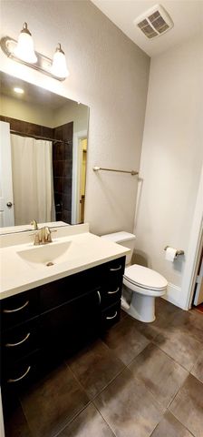 11 Rafters Row, The Woodlands, TX 77380