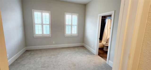 11 Rafters Row, The Woodlands, TX 77380