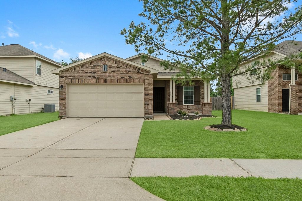 15026 Silhouette Ridge Drive, Humble, TX 77396