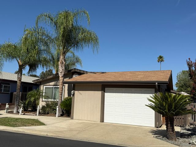 4600 S Terrace Street, Visalia, CA 93277
