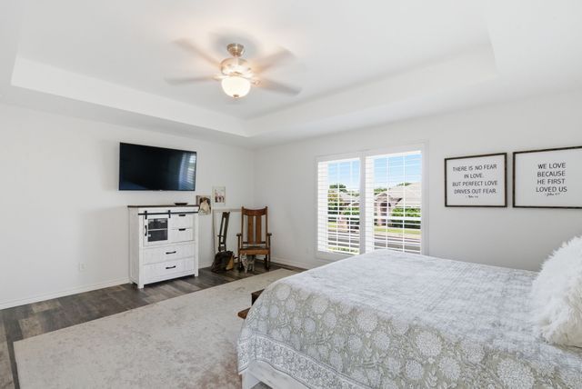 432 Dove Lane, Fort Worth, TX 76108