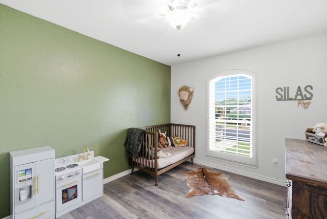 432 Dove Lane, Fort Worth, TX 76108