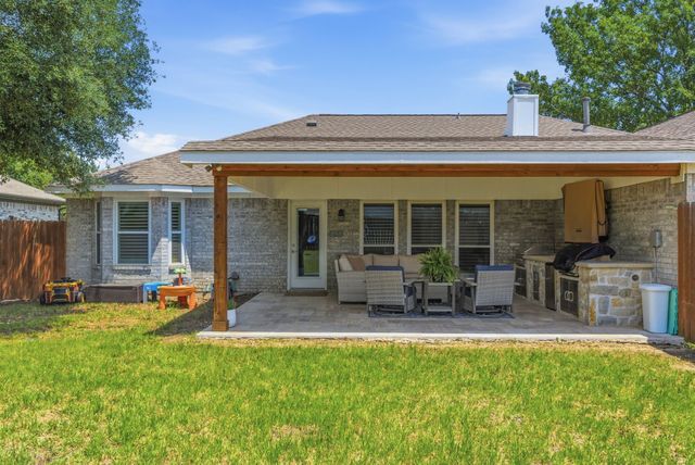 432 Dove Lane, Fort Worth, TX 76108