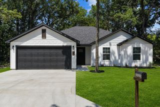 134 Sierra Madre Street, Payne Springs, TX 75156