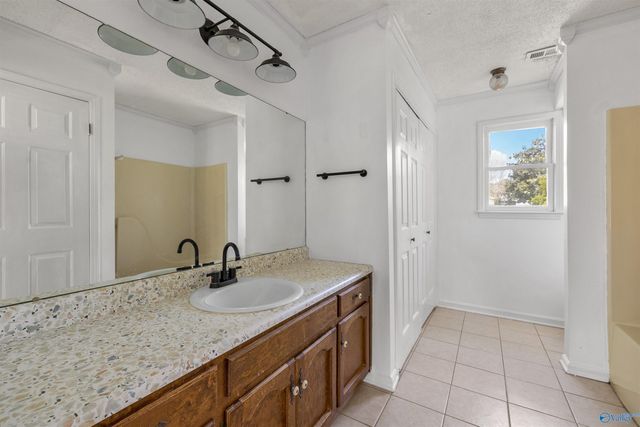 211 Pops Corner, Huntsville, AL 35811