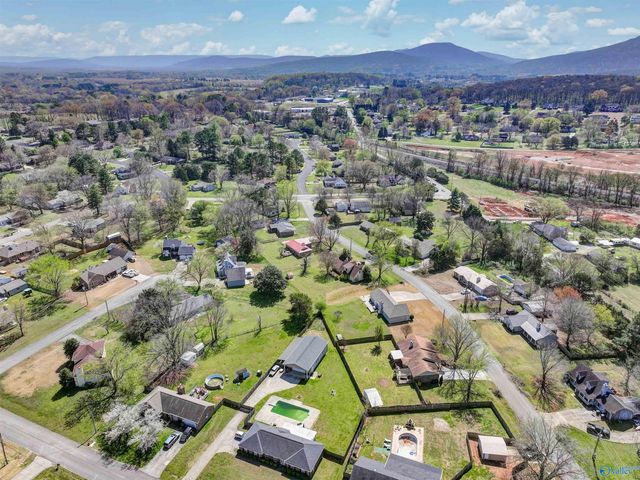 211 Pops Corner, Huntsville, AL 35811