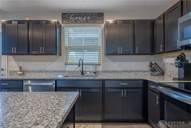 6023 Aviation Trail, Moraine, OH 45439