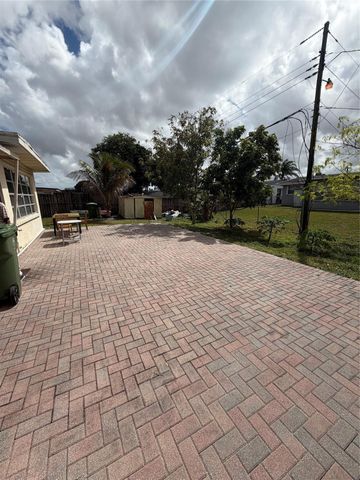 8870 Taft Street, Pembroke Pines, FL 33024