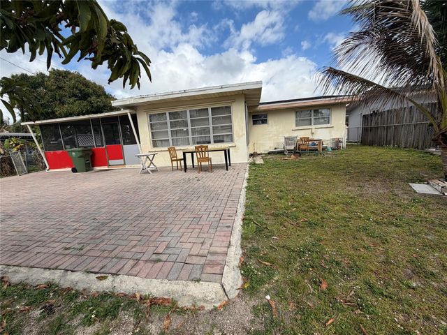 8870 Taft Street, Pembroke Pines, FL 33024