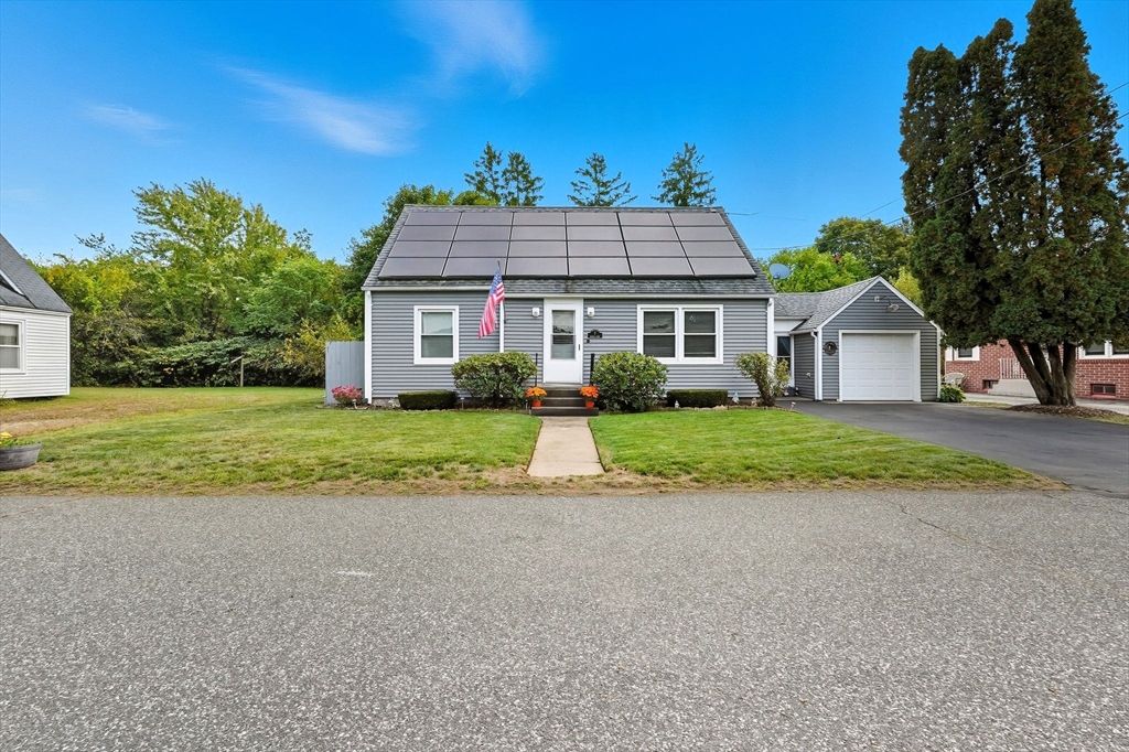 7 Ruggles Ct, Palmer, MA 01080