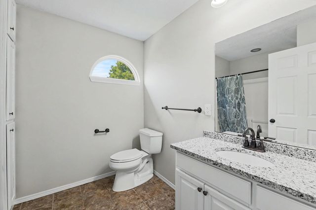 2611 N Lorraine Ave, Wichita, KS 67219
