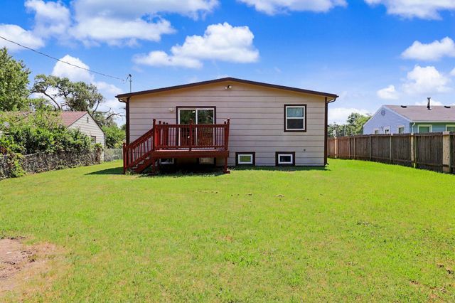 2611 N Lorraine Ave, Wichita, KS 67219