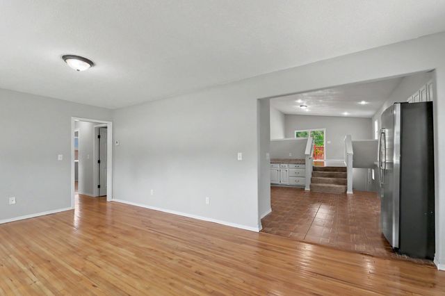 2611 N Lorraine Ave, Wichita, KS 67219