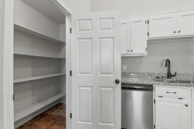 2611 N Lorraine Ave, Wichita, KS 67219