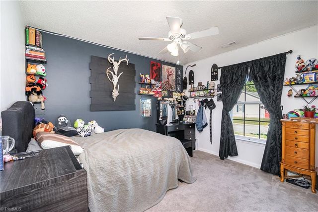 562 Porter Trace Drive, Kernersville, NC 27284