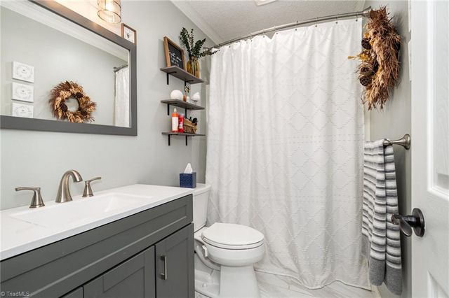 562 Porter Trace Drive, Kernersville, NC 27284