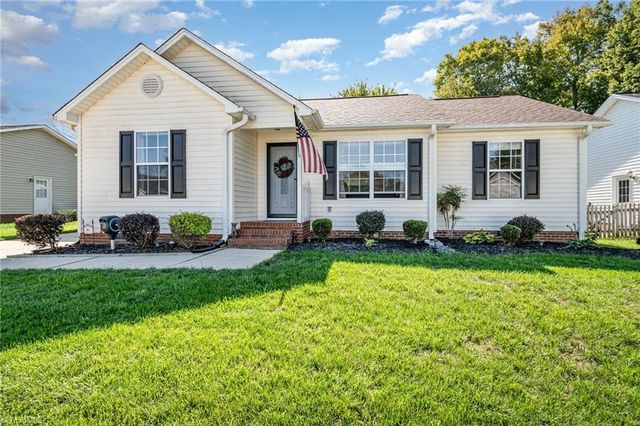 562 Porter Trace Drive, Kernersville, NC 27284