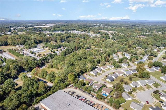 562 Porter Trace Drive, Kernersville, NC 27284