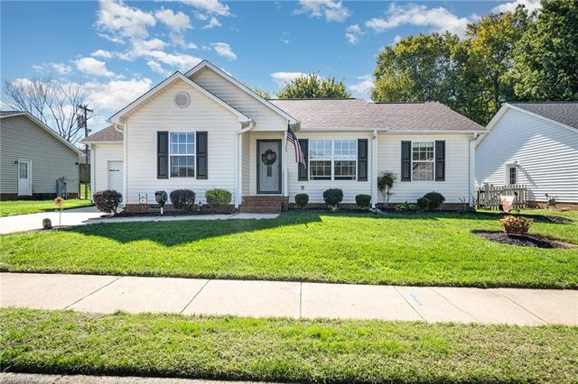 562 Porter Trace Drive, Kernersville, NC 27284