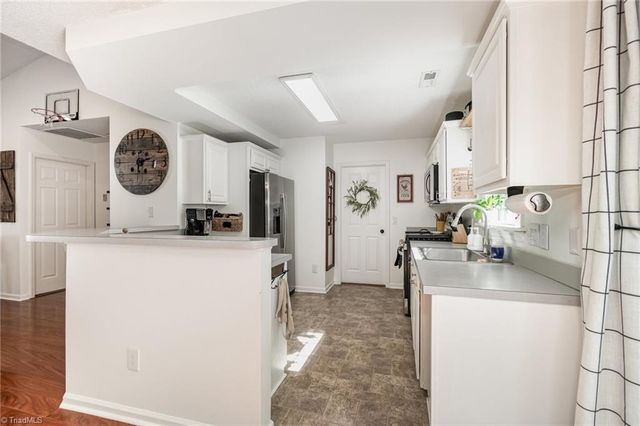 562 Porter Trace Drive, Kernersville, NC 27284