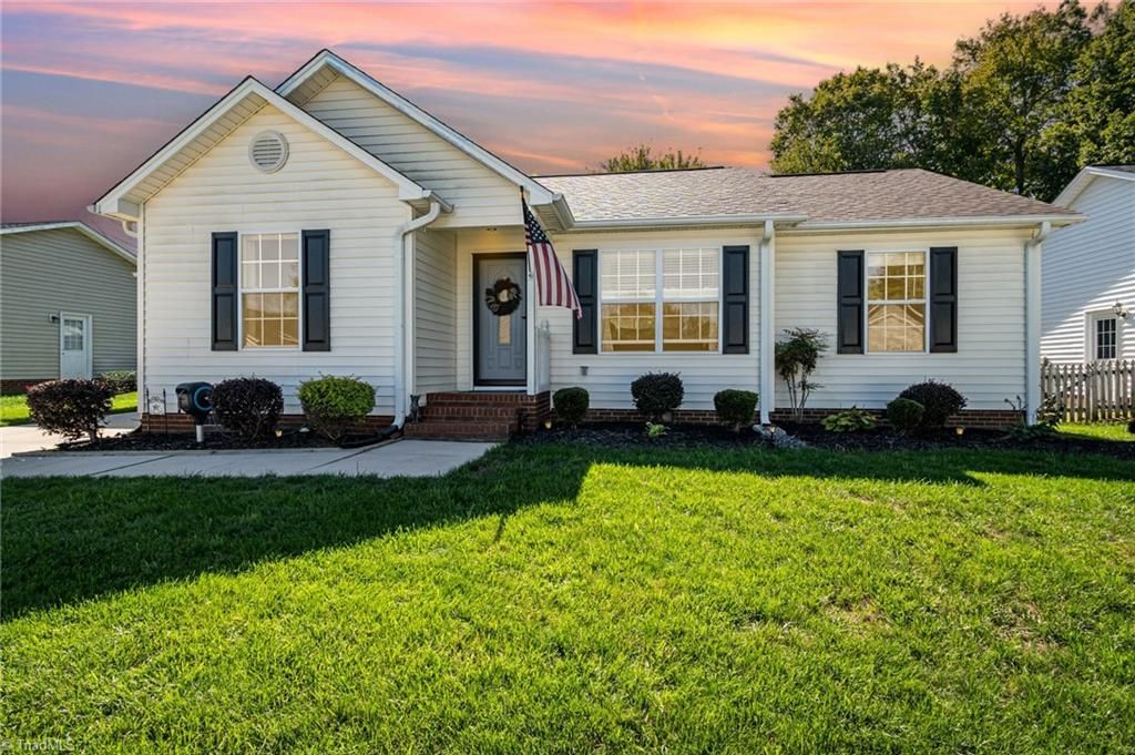 562 Porter Trace Drive, Kernersville, NC 27284