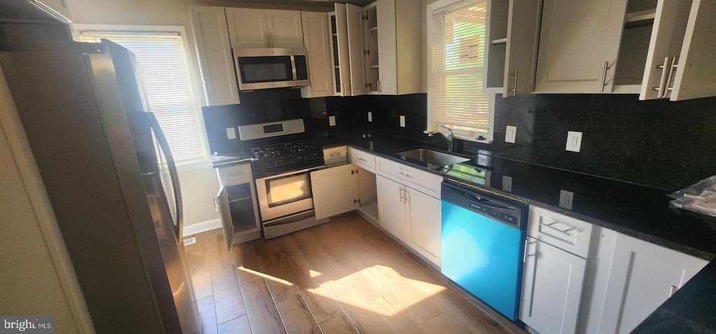 2518 MOORE AVE, Baltimore, MD 21234