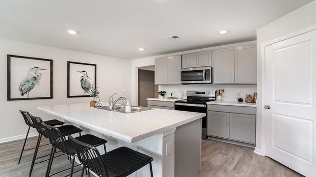51 Ashworth Dr., Tabor City, NC 28463