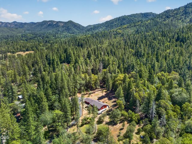 2850 E Evans Creek Road, Rogue River, OR 97537