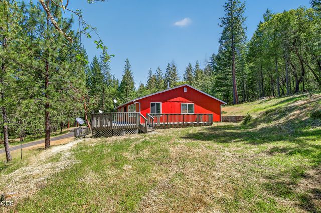 2850 E Evans Creek Road, Rogue River, OR 97537