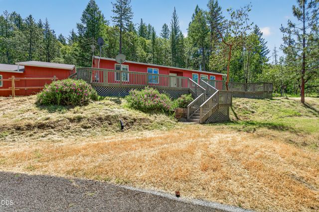2850 E Evans Creek Road, Rogue River, OR 97537