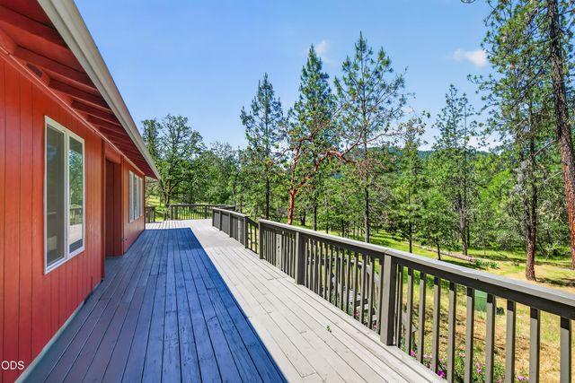 2850 E Evans Creek Road, Rogue River, OR 97537