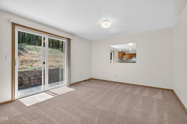 2850 E Evans Creek Road, Rogue River, OR 97537