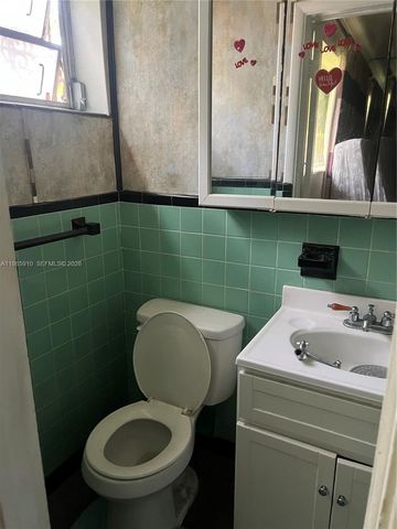 19531 NW 1st Pl, Miami Gardens, FL 33169