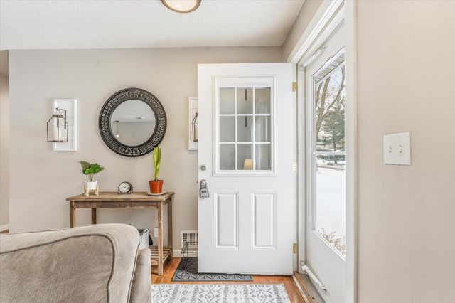 1901 Stowe Avenue, Arden Hills, MN 55112