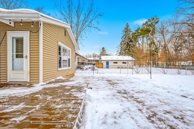 1901 Stowe Avenue, Arden Hills, MN 55112