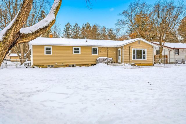 1901 Stowe Avenue, Arden Hills, MN 55112