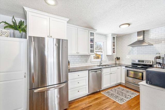 1901 Stowe Avenue, Arden Hills, MN 55112