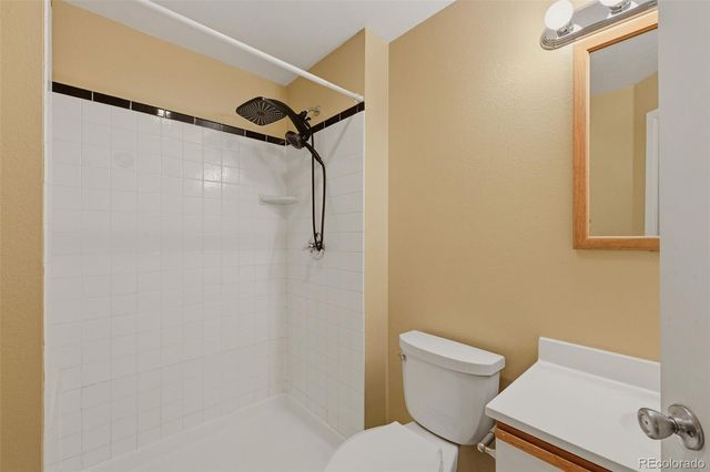 5800 S Quatar Circle, Centennial, CO 80015