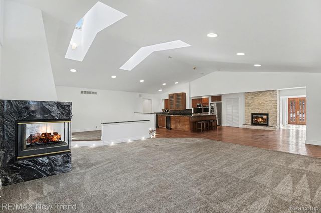 1227 Lenox Road, Bloomfield Hills, MI 48304